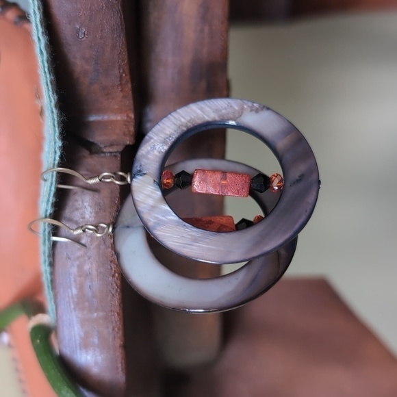 ✨ Gray, Red & Black Bead Drop Earrings – Shell, Stone & Glass, Chic Jewelry 🎨 - Picture 3 of 3